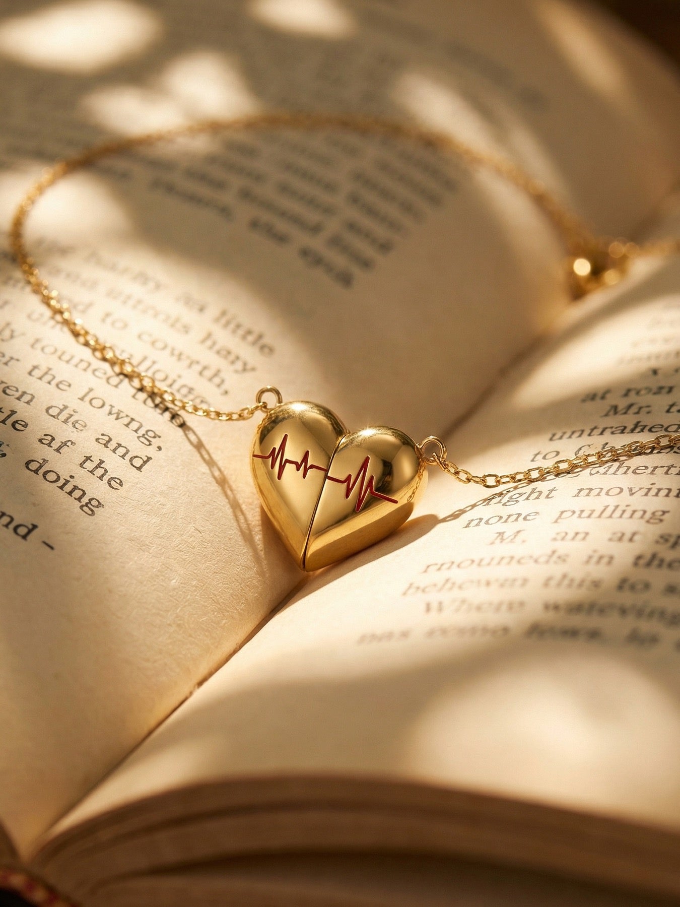 Heartbeat Necklace -قلادة هارتبيت