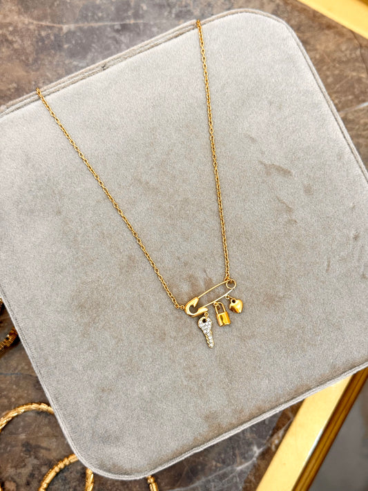 Lockheart Necklace- قلادة لوكهارت