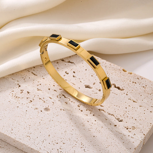 سوار فيورا ب -Viora Bracelet