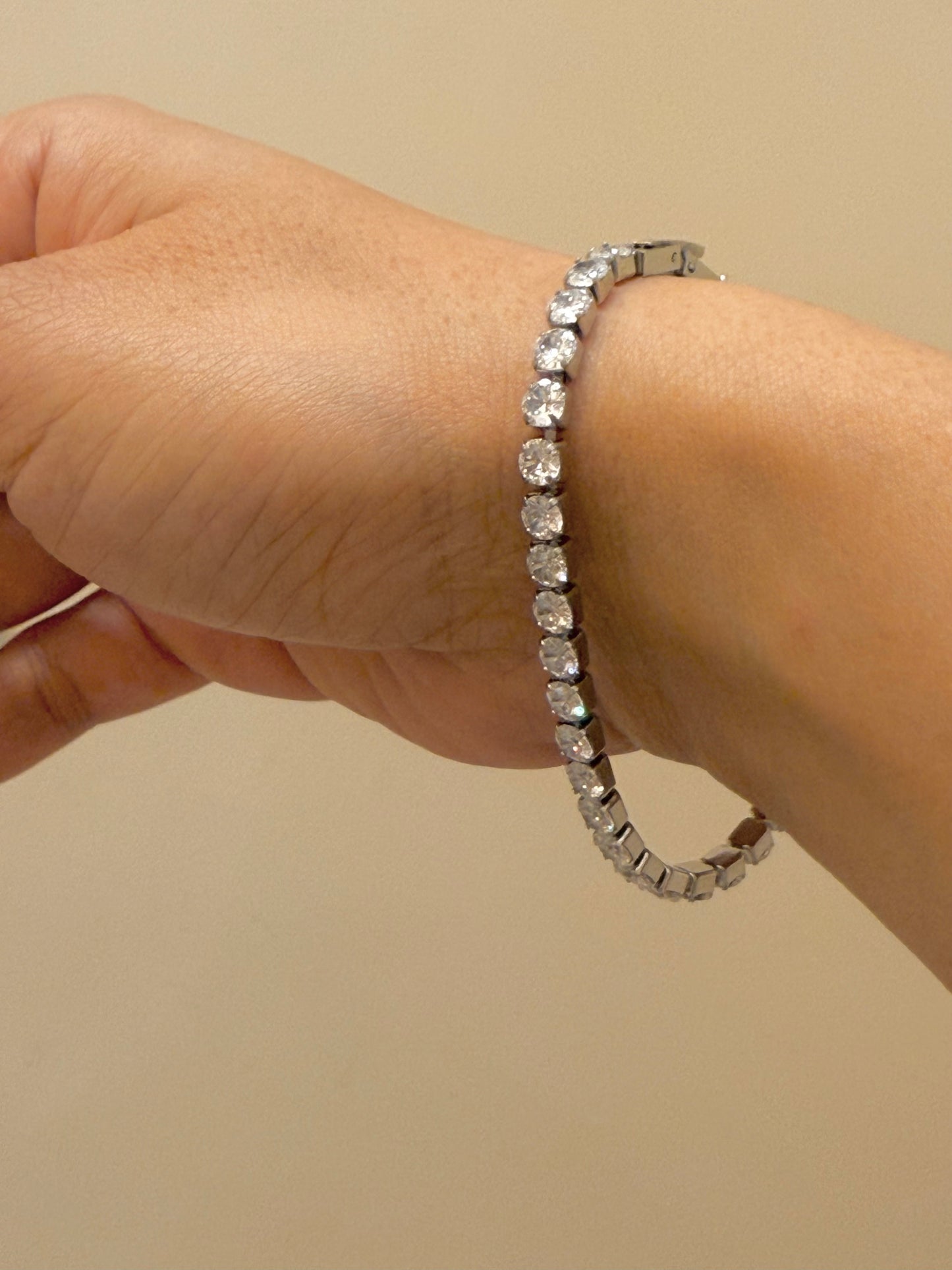 سوار التنس- Tennis Bracelet