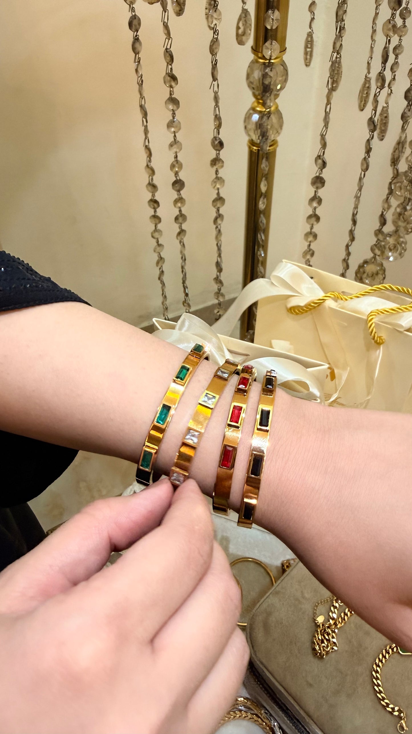 سوار فيورا ب -Viora Bracelet