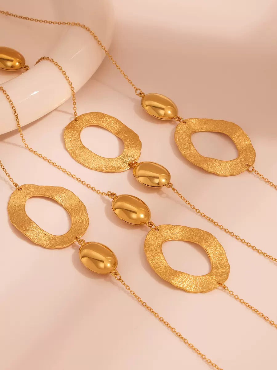 OVAL Necklace - قلادة اوفال