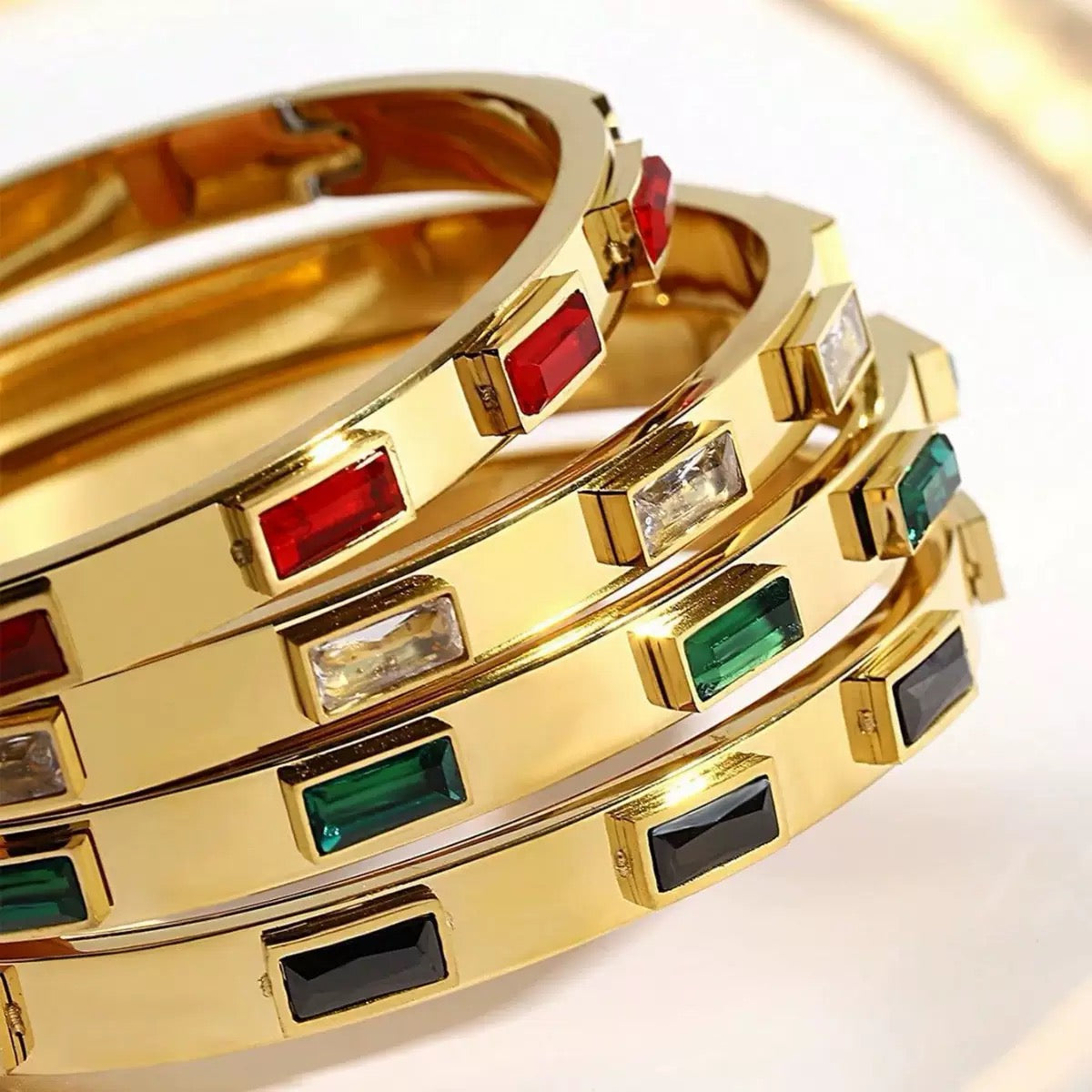 سوار فيورا ب -Viora Bracelet