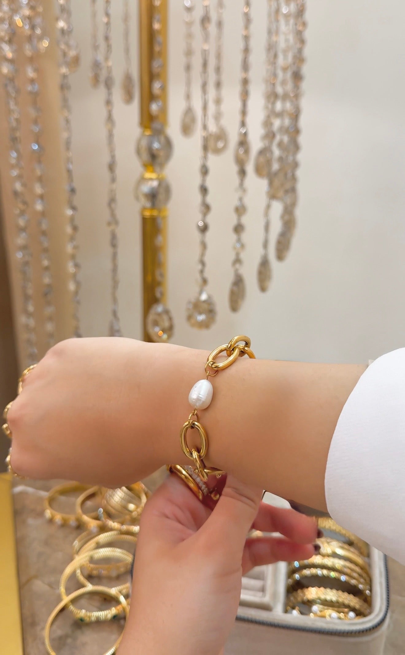 Luna Bracelet – سوار لونا 