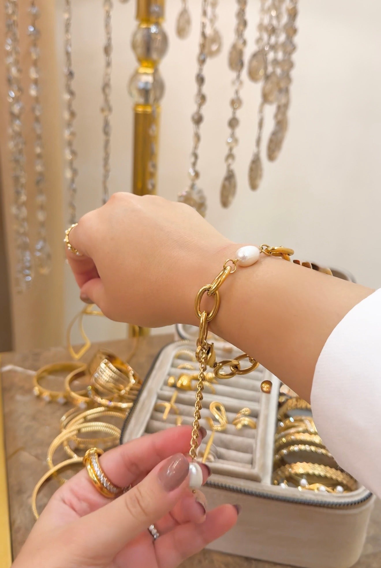 Luna Bracelet – سوار لونا 