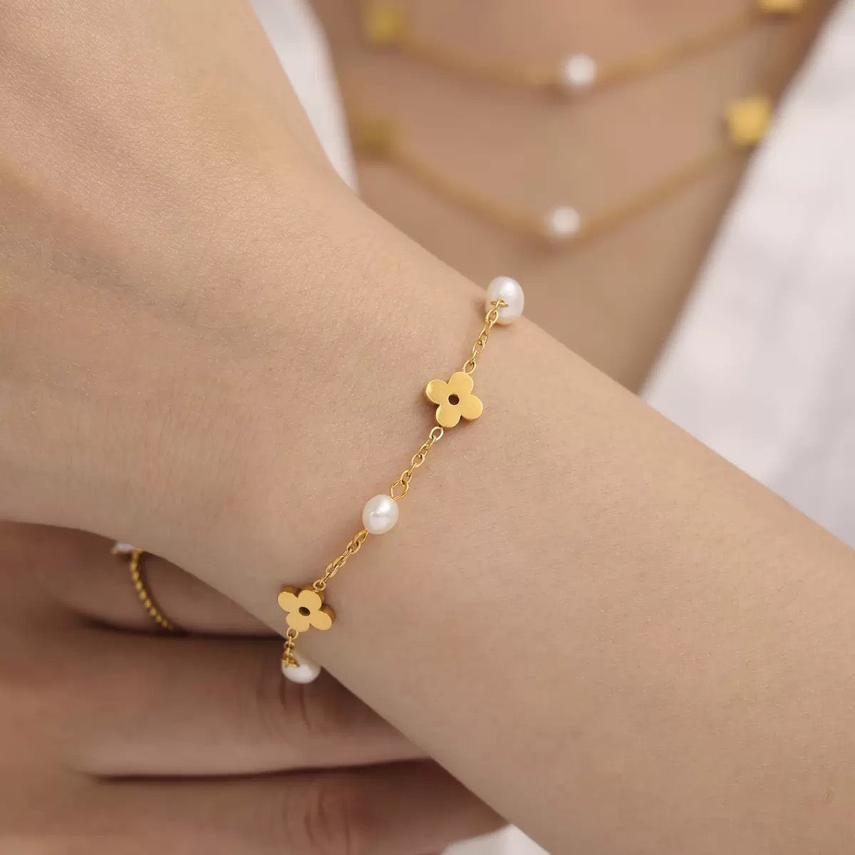 Bloom Pearl Set- طقم  بلوم بيرل