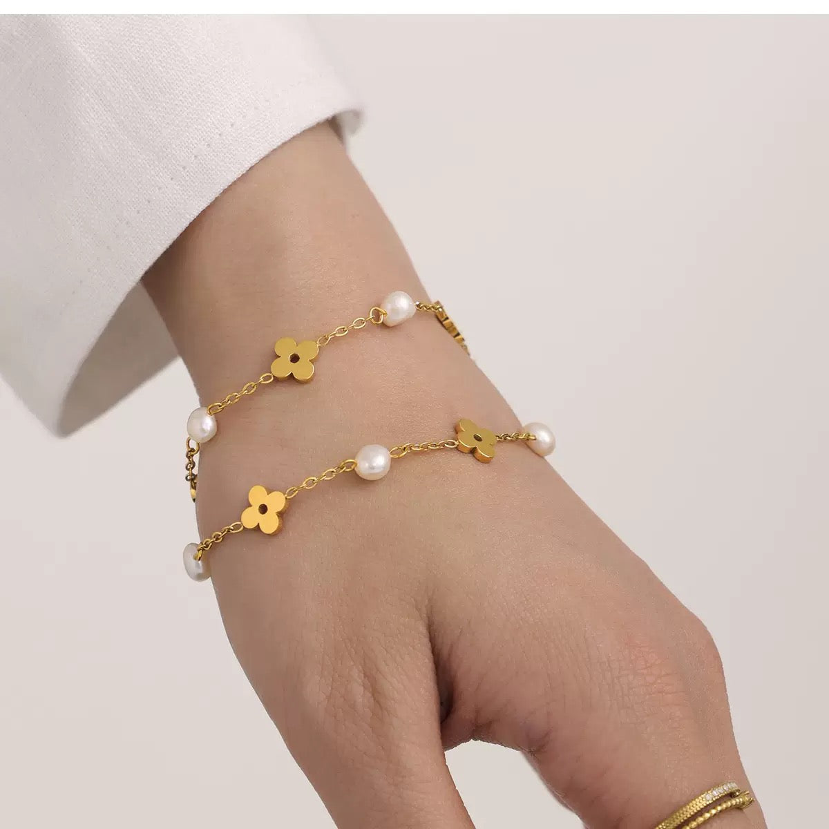 Bloom Pearl Set- طقم  بلوم بيرل