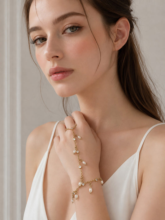 Serena Hand Chain-شباحية سيرينا