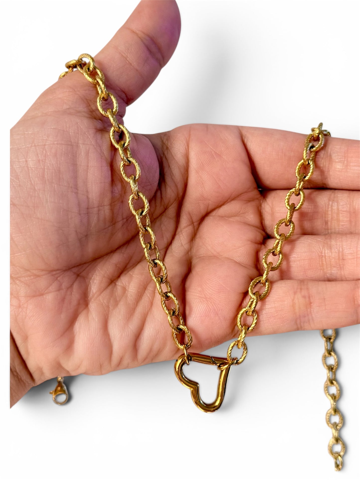 قلادة فالورا -  Valora Necklace قلب  بتصميم قابل للفتح